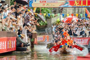 苏亚雷斯本场数据：传射建功&1关键传球，评分8.2队内最高